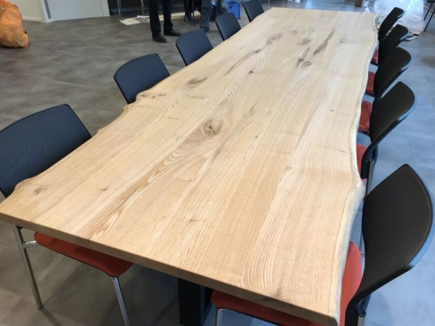 rood eiken meubelhout KD